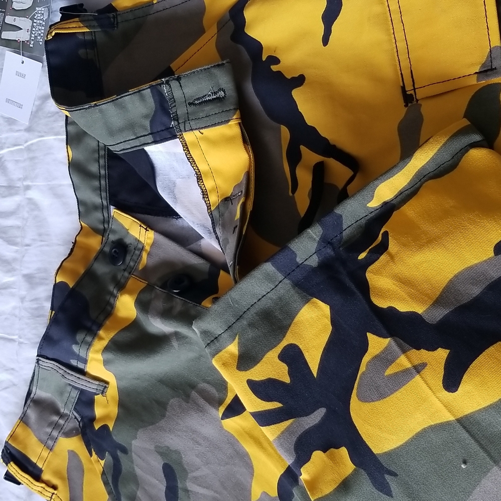 Pants - Picture 4 of 9
